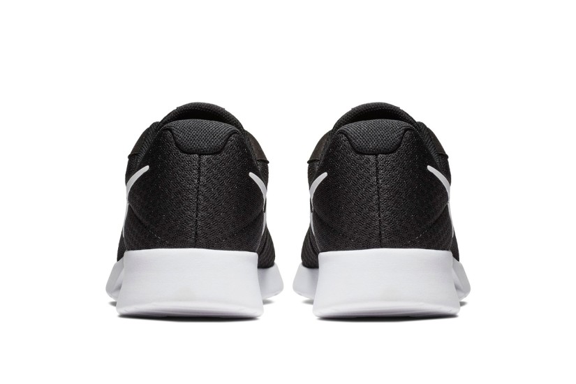Nike Tanjun Sneakers (812654 011)