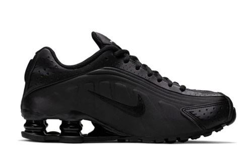 Nike Shox R4 Sneakers (BQ4000 001)