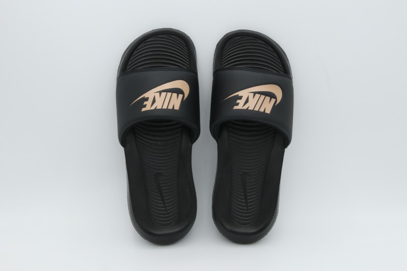 Nike Victori One Slide Γυναικείες Παντόφλες Μαύρες, Μπρονζέ