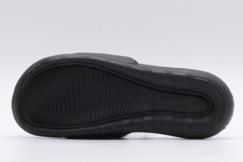 Nike Victori One Γυναικείες Παντόφλες Μαύρες