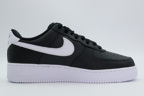 Nike Air Force 1 07 Sneakers (CT2302 002)