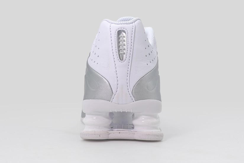 Nike Shox R4 Sneakers Λευκά, Ασημί