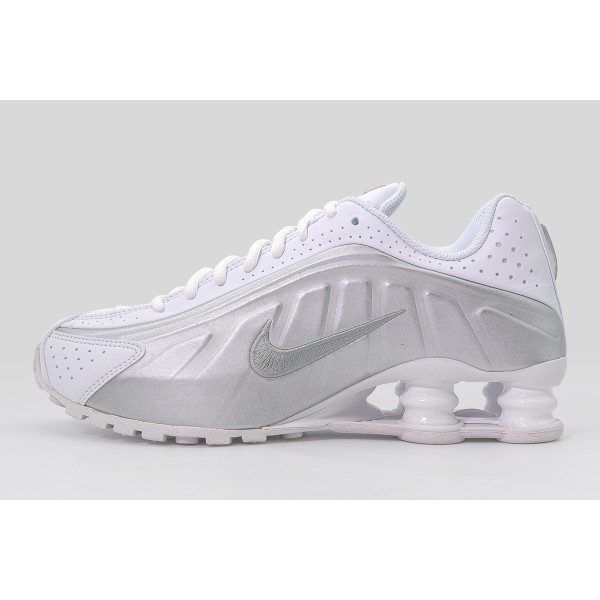 Nike Shox R4 Sneakers (CW2626 101)