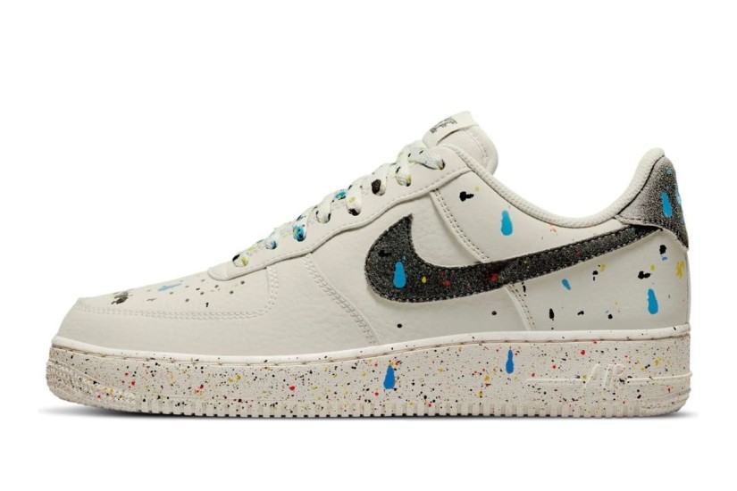 Nike Air Force 1 07 Lv8 Sneakers (CZ0339 001)