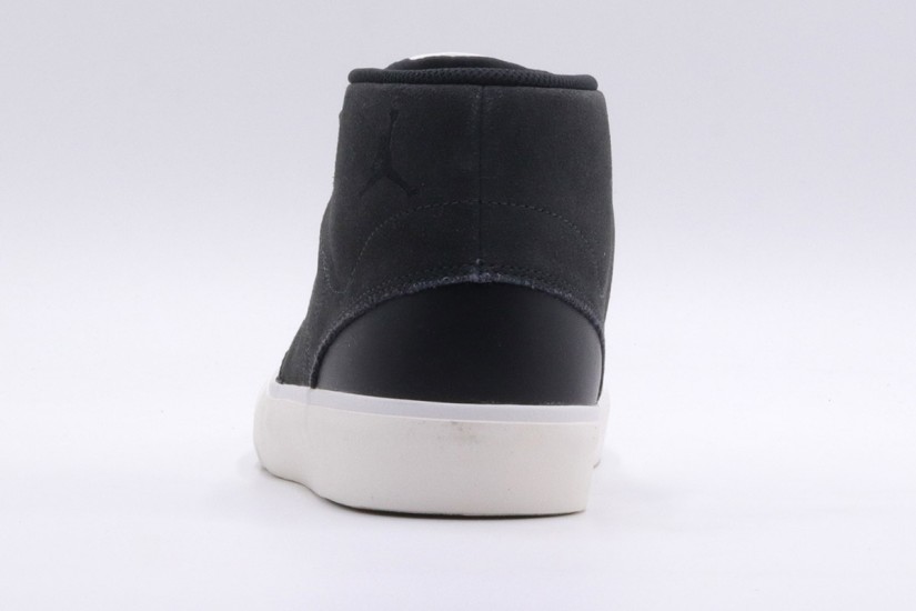 Jordan Series Mid Sneakers (DA8026 004)