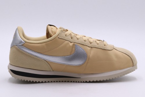 Nike Cortez Sneakers (DZ2795 201)