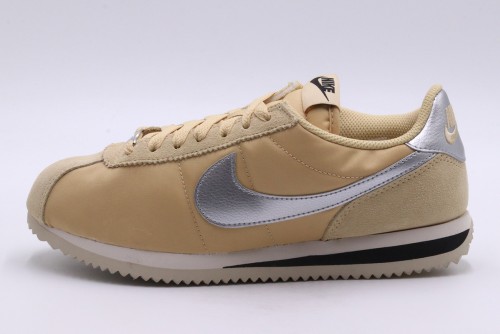 Nike Cortez Sneakers (DZ2795 201)