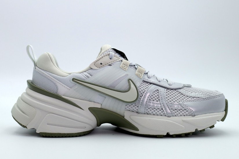 Nike V2K Run Sneakers Γκρι, Κυπαρισσί