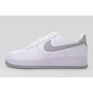Nike Air Force 1 07 Sneakers (FJ4146 100)