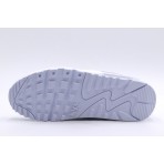 Δες τα γκρι και λευκά Nike Air Max 90 Unisex Sneakers. Κάνε τη διαφορά με αυτά τα παπούτσια για να έχεις ένα στυλ που ξεχωρίζει.