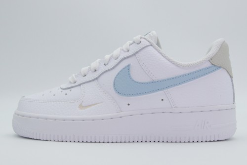 Nike W Air Force 1 07 Sneakers (HF0022 100)