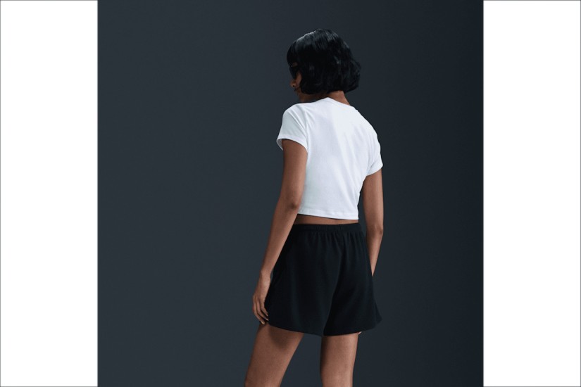 Nike Sportswear Chill Knit Cropped Γυναικείο Κοντομάνικο T-Shirt Λευκό