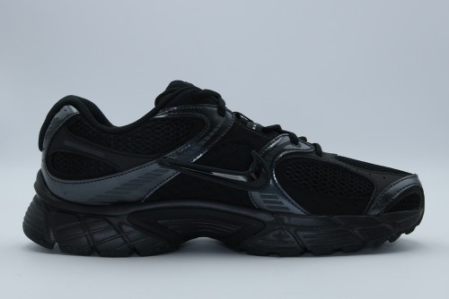 Nike V5 Rnr Sneakers (HJ5228 001)