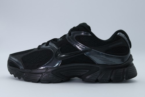 Nike V5 Rnr Sneakers (HJ5228 001)