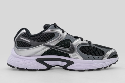 Nike V5 Rnr Sneakers (HJ5228 004)