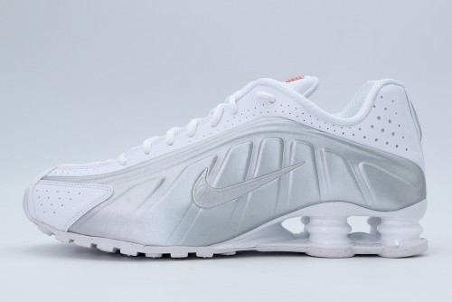 Nike Shox R4 Sneakers (HQ1988 101)
