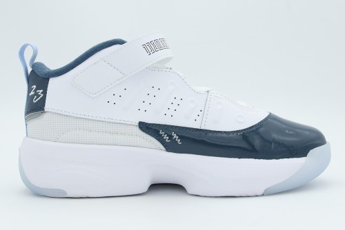 Jordan Max Aura 7 Sneakers (HQ2090 402)
