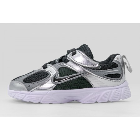 Nike V5 Rnr Sneakers 