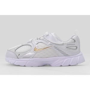 Nike V5 Rnr Sneakers (HQ6413 104)