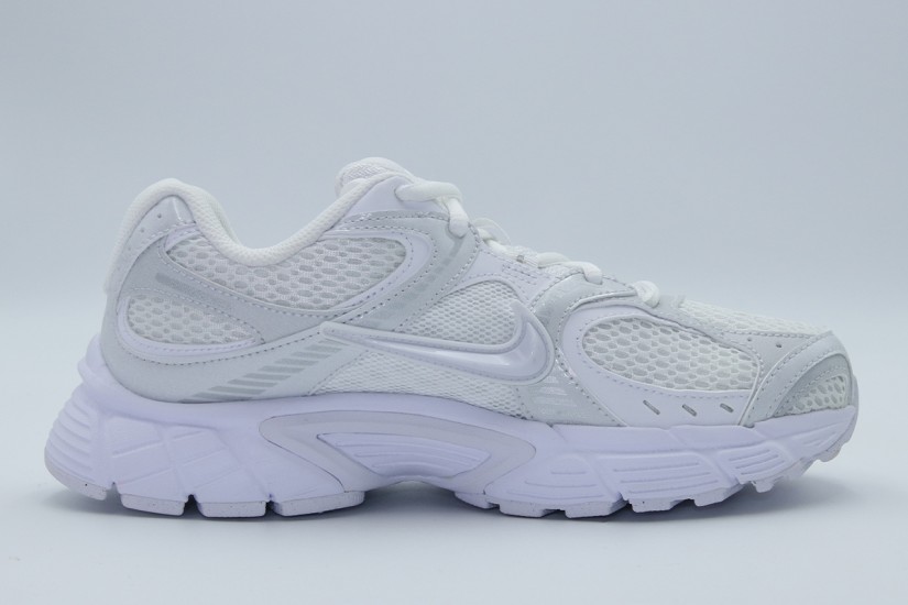 Nike V5 RNR Sneakers Λευκά
