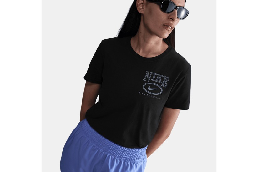 Nike Club Γυναικείο Κοντομάνικο T-Shirt Μαύρο