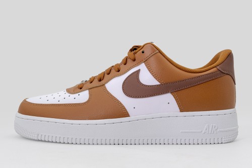 Nike Air Force 1 07 Sneakers (IM6364 200)