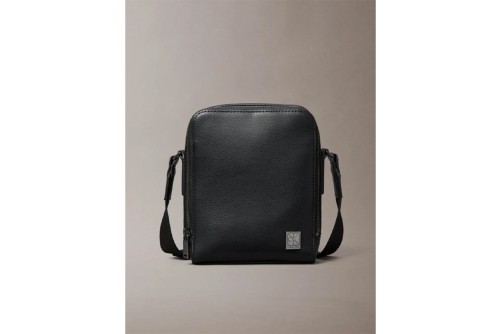Calvin Klein Emblem Logo Textured Τσαντάκι Χιαστί - Ώμου (LV04D3293G UB1)