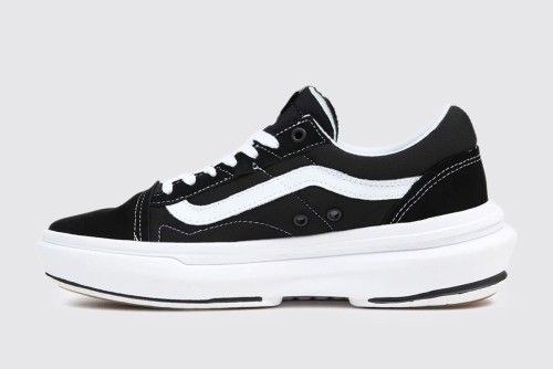 Vans Old Skool Over Sneakers (VN0A7Q5EBA21)
