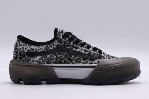 Vans Old Skool Tape Sneakers (VN0A7Q5VAXK1)