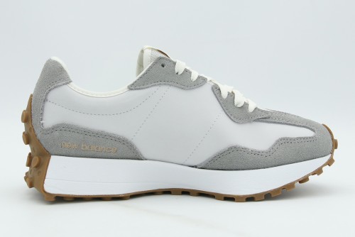 New Balance 327 Sneakers (W3279NT)