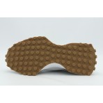 New Balance 327 Sneakers (W3279NT)