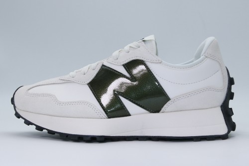 New Balance 327 Sneakers (WS327JWA)