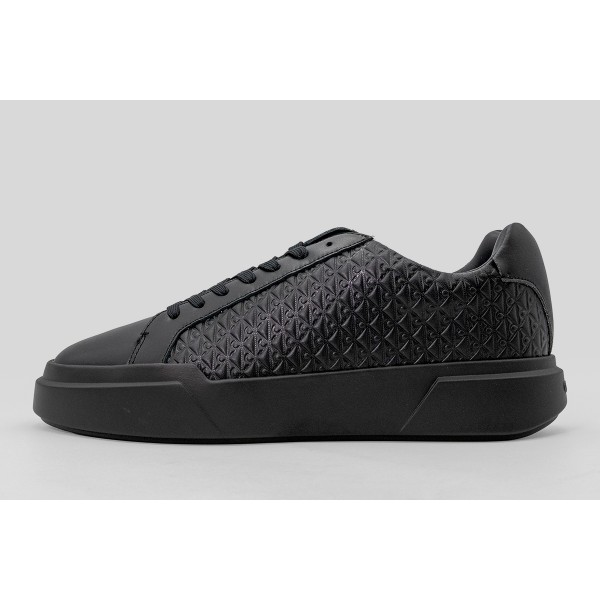 Calvin Klein Durable Traction Logo Sneakers (YM0YM01383 0GJ)
