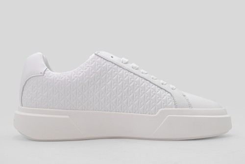 Calvin Klein Durable Traction Logo Sneakers (YM0YM01383 0K4)