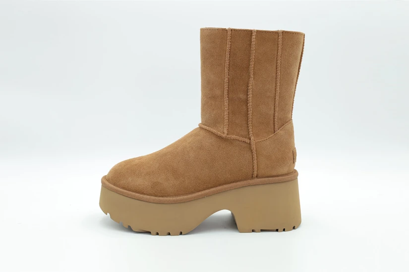 Ugg Classic Twin Seam New Heights Γυναικεία Μποτάκια Καφέ