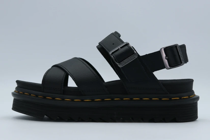 Dr. Martens Voss Γυναικεία Σανδάλια Μαύρα