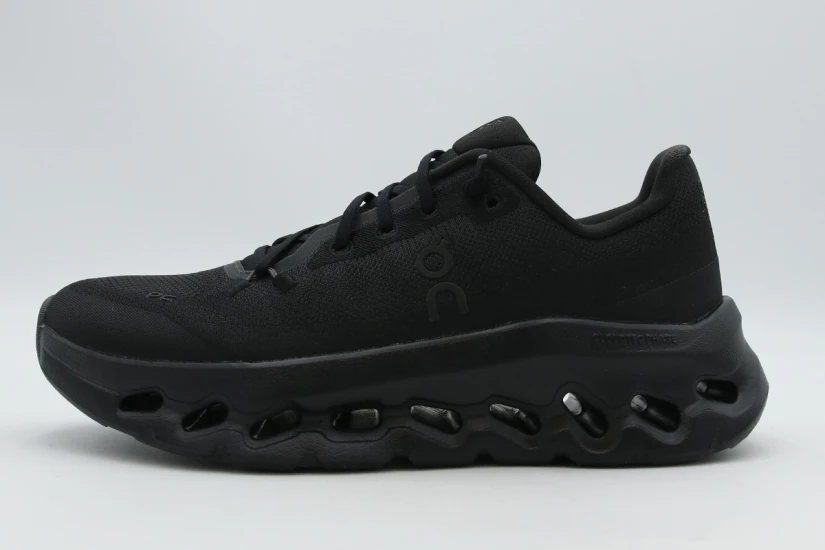 On Cloudtilt Γυναικεία Sneakers Μαύρα