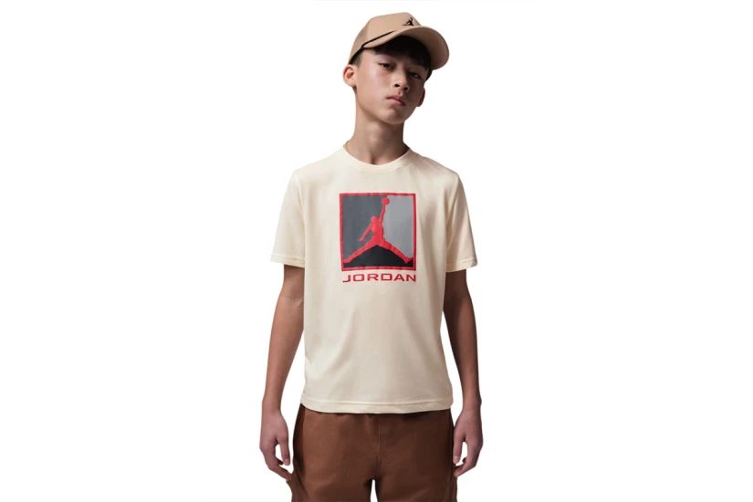 Jordan Flight Essentials Boxed Logo 3.0 Παιδικό Κοντομάνικο T-Shirt Εκρού
