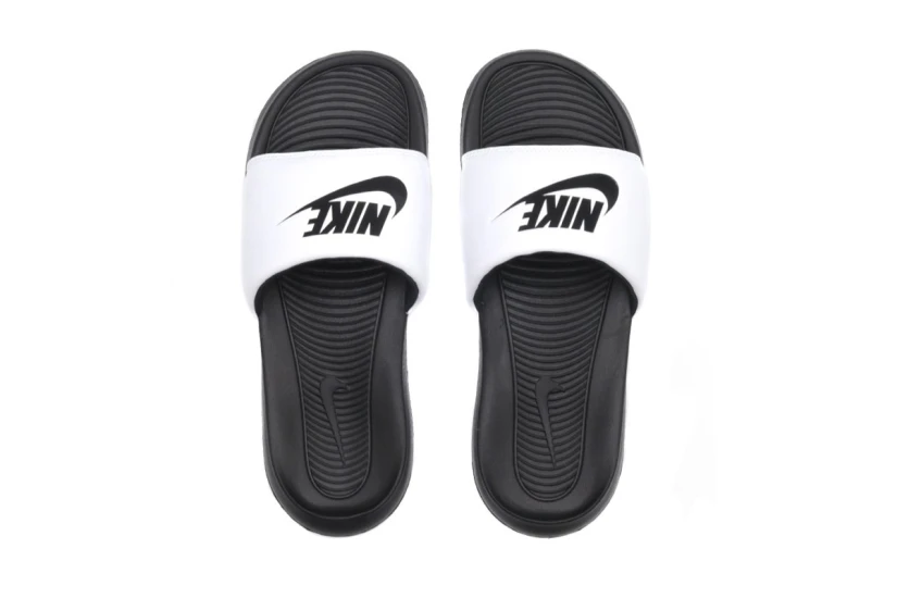 Nike Victori One Ανδρικές Παντόφλες Λευκές, Μαύρες