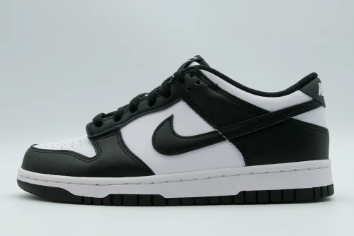 Nike Dunk Low Sneakers (CW1590 100)