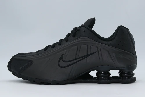Nike Shox R4 Sneakers (CW2626 003)