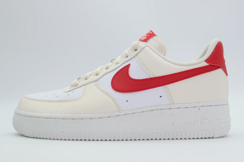 Nike Air Force 1 '07 Next Nature Sneakers Λευκά, Εκρού, Κόκκινα