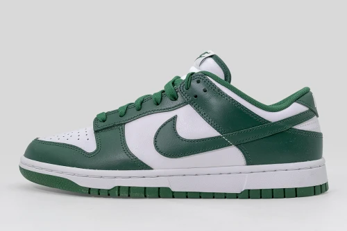 Nike Dunk Low Retro Sneakers (DD1391 101)
