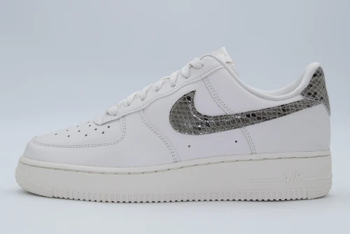 Nike Air Force 1 07 Sneakers (DD8959 002)