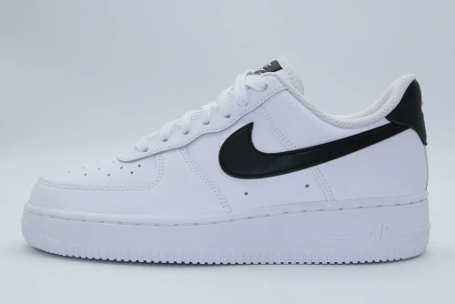 Nike Air Force 1 07 Sneakers (DD8959 103)