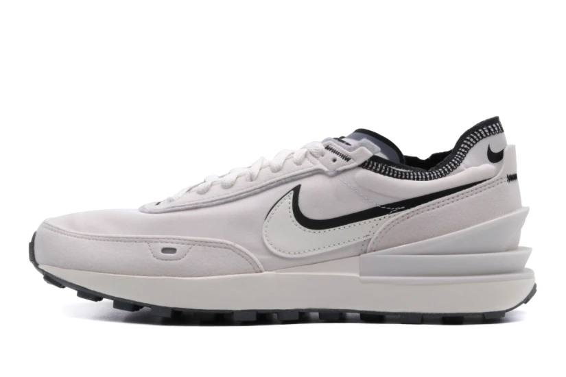 Nike Waffle One Se Sneakers (DO9782 001)