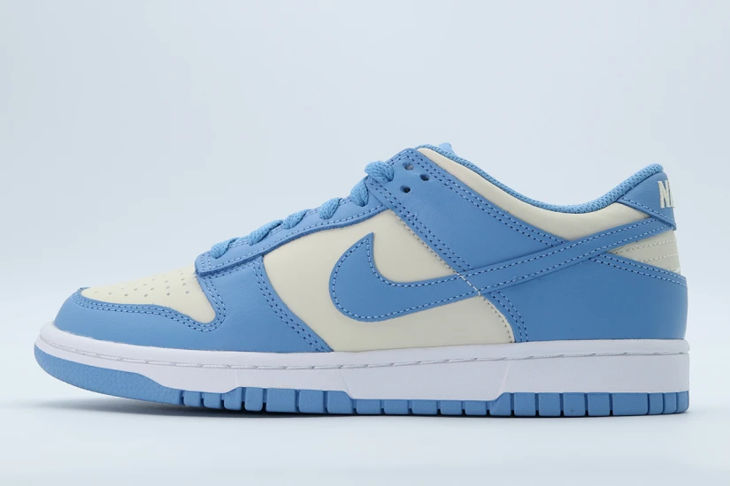 Nike Dunk Low Sneakers Σιέλ, Εκρού