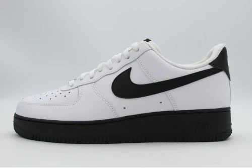Nike Air Force 1 07 Sneakers (FJ4146 129)