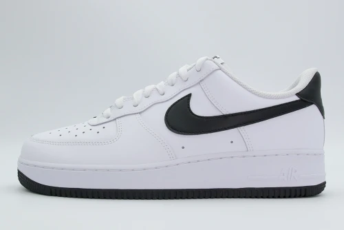 Nike Air Force 1 07 Sneakers (FQ4296 101)