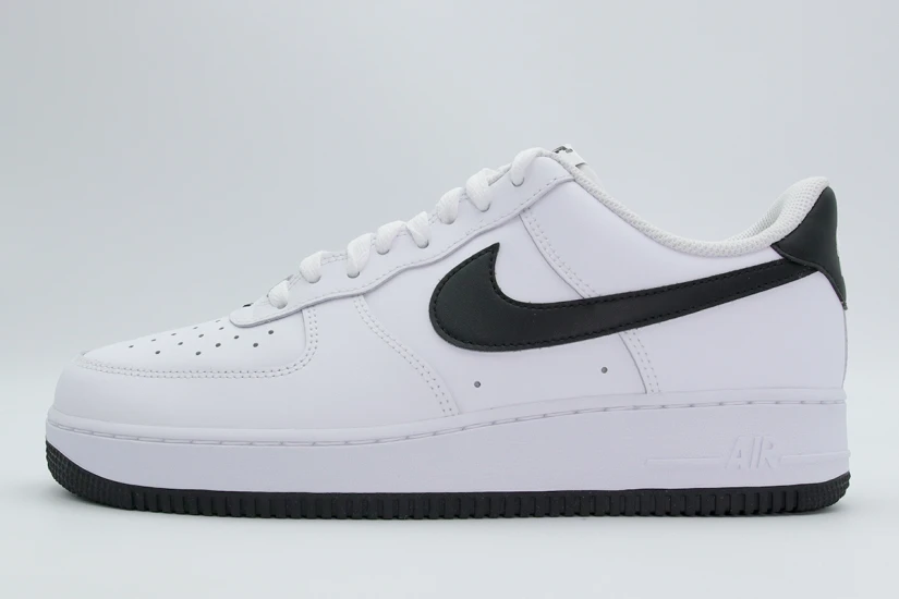 Nike Air Force 1 '07 Ανδρικά Sneakers Λευκά, Μαύρα